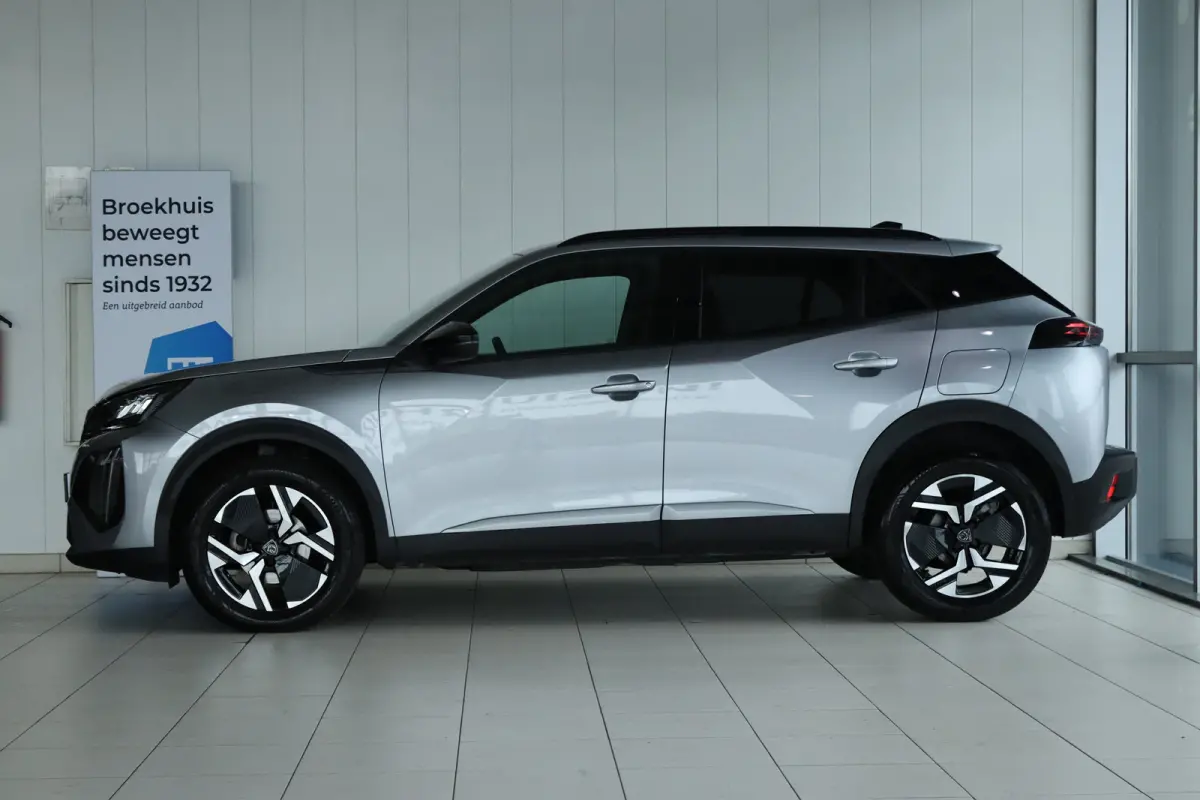 1.2 Turbo 100 Allure | Cruise Control | Navigatie | Keyless | Sensoren | Carplay | Climate | LED | 17 Inch