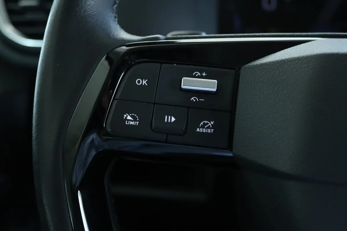 2.0 BlueHDi 145 S&S L3 | Cruise Control | Betimmering | Stuurverwarming | Keyless | Navi | Camera | Carplay | Climate |