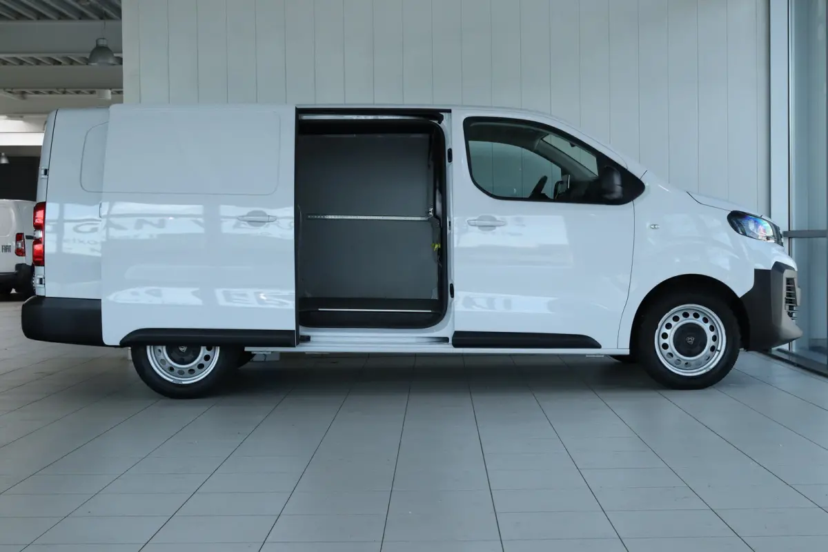2.0 BlueHDi 145 S&S L3 | Cruise Control | Betimmering | Stuurverwarming | Keyless | Navi | Camera | Carplay | Climate |