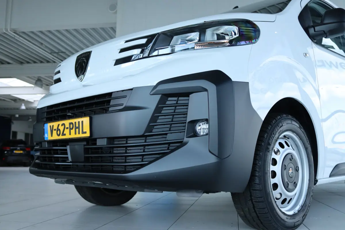2.0 BlueHDi 145 S&S L3 | Cruise Control | Betimmering | Stuurverwarming | Keyless | Navi | Camera | Carplay | Climate |