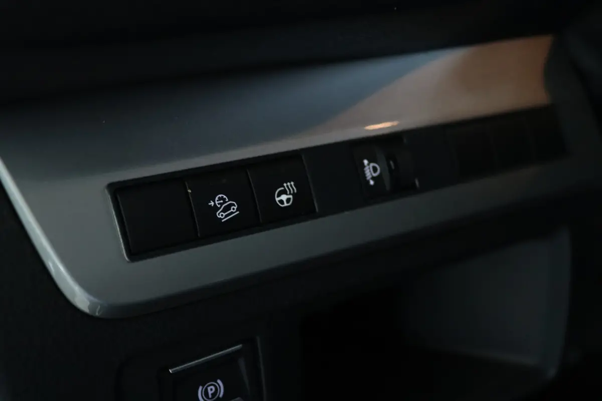 2.0 BlueHDi 145 S&S L3 | Cruise Control | Betimmering | Stuurverwarming | Keyless | Navi | Camera | Carplay | Climate |