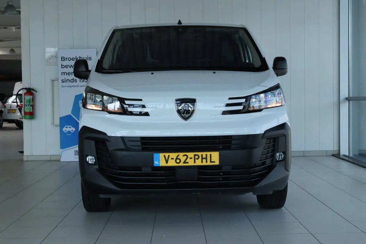 2.0 BlueHDi 145 S&S L3 | Cruise Control | Betimmering | Stuurverwarming | Keyless | Navi | Camera | Carplay | Climate |