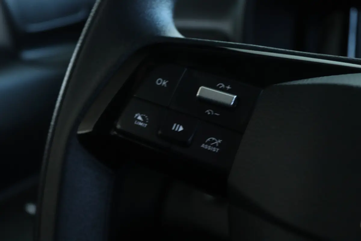 1.5D 100pk L1 | Cruise Control | Betimmering | Camera | Airco | Navigatie | Carplay | Digitale Spiegel | Virtual Cockpit