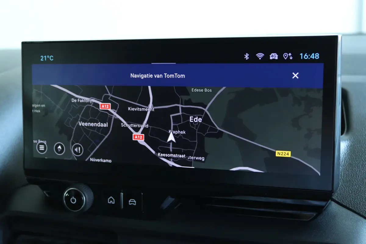 1.5D 100pk L1 | Cruise Control | Betimmering | Camera | Airco | Navigatie | Carplay | Digitale Spiegel | Virtual Cockpit