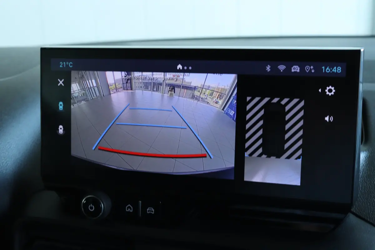 1.5D 100pk L1 | Cruise Control | Betimmering | Camera | Airco | Navigatie | Carplay | Digitale Spiegel | Virtual Cockpit