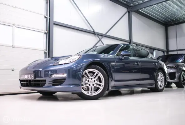 3.0 S Hybrid | Yachting Blue | Executive Rear Seat | youngtimer | winter + zomerset | uniek | Blauw interieur |
