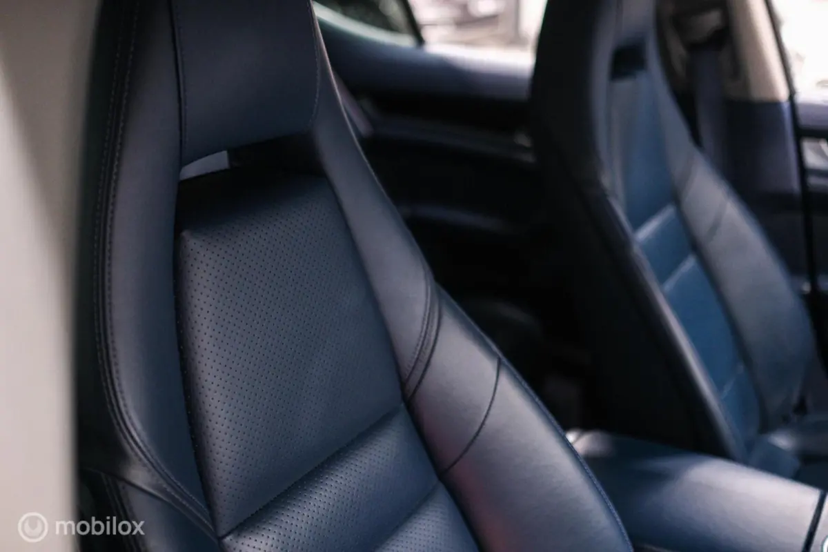 3.0 S Hybrid | Yachting Blue | Executive Rear Seat | youngtimer | winter + zomerset | uniek | Blauw interieur |
