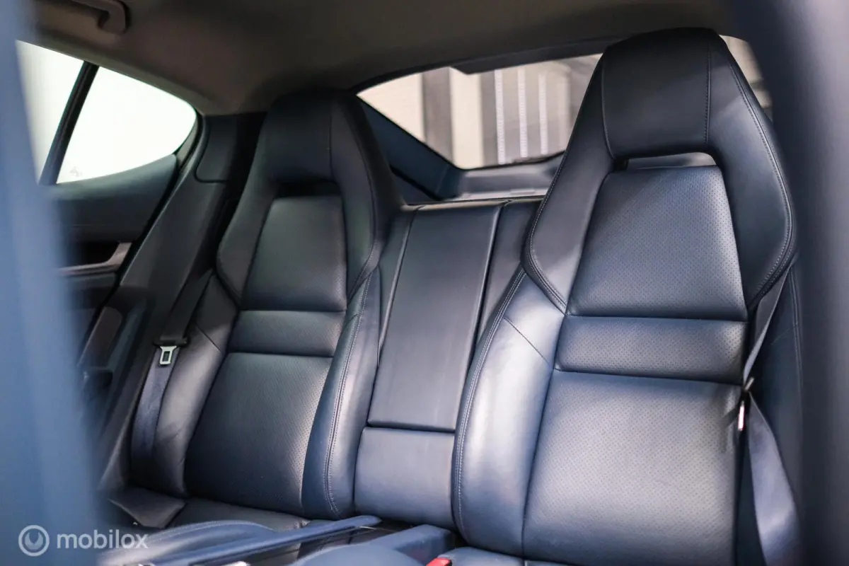 3.0 S Hybrid | Yachting Blue | Executive Rear Seat | youngtimer | winter + zomerset | uniek | Blauw interieur |