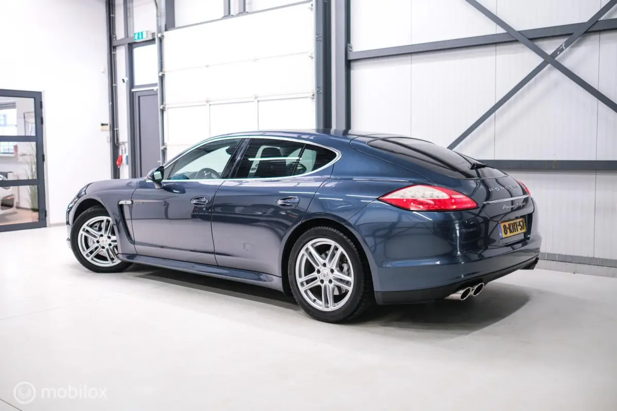 3.0 S Hybrid | Yachting Blue | Executive Rear Seat | youngtimer | winter + zomerset | uniek | Blauw interieur |