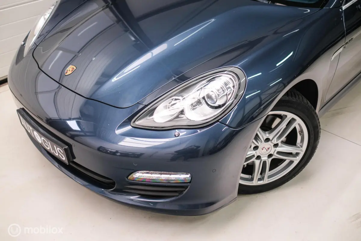 3.0 S Hybrid | Yachting Blue | Executive Rear Seat | youngtimer | winter + zomerset | uniek | Blauw interieur |