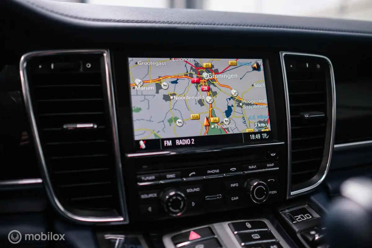 3.0 S Hybrid | Yachting Blue | Executive Rear Seat | youngtimer | winter + zomerset | uniek | Blauw interieur |