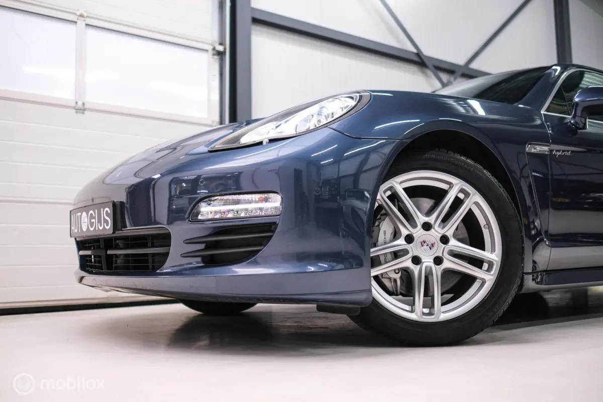 3.0 S Hybrid | Yachting Blue | Executive Rear Seat | youngtimer | winter + zomerset | uniek | Blauw interieur |