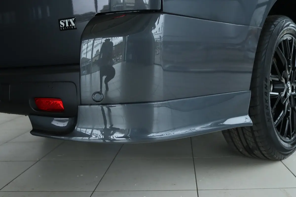 L3 136 75 kWh STX EDITION | LED | Stoel+Stuurverwarming | Betimmering | Leder | Camera | Navi | Carplay | Climate | LMV |