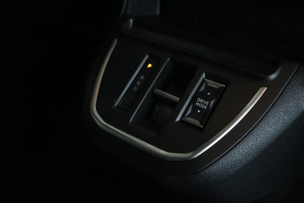 L3 136 75 kWh STX EDITION | LED | Stoel+Stuurverwarming | Betimmering | Leder | Camera | Navi | Carplay | Climate | LMV |