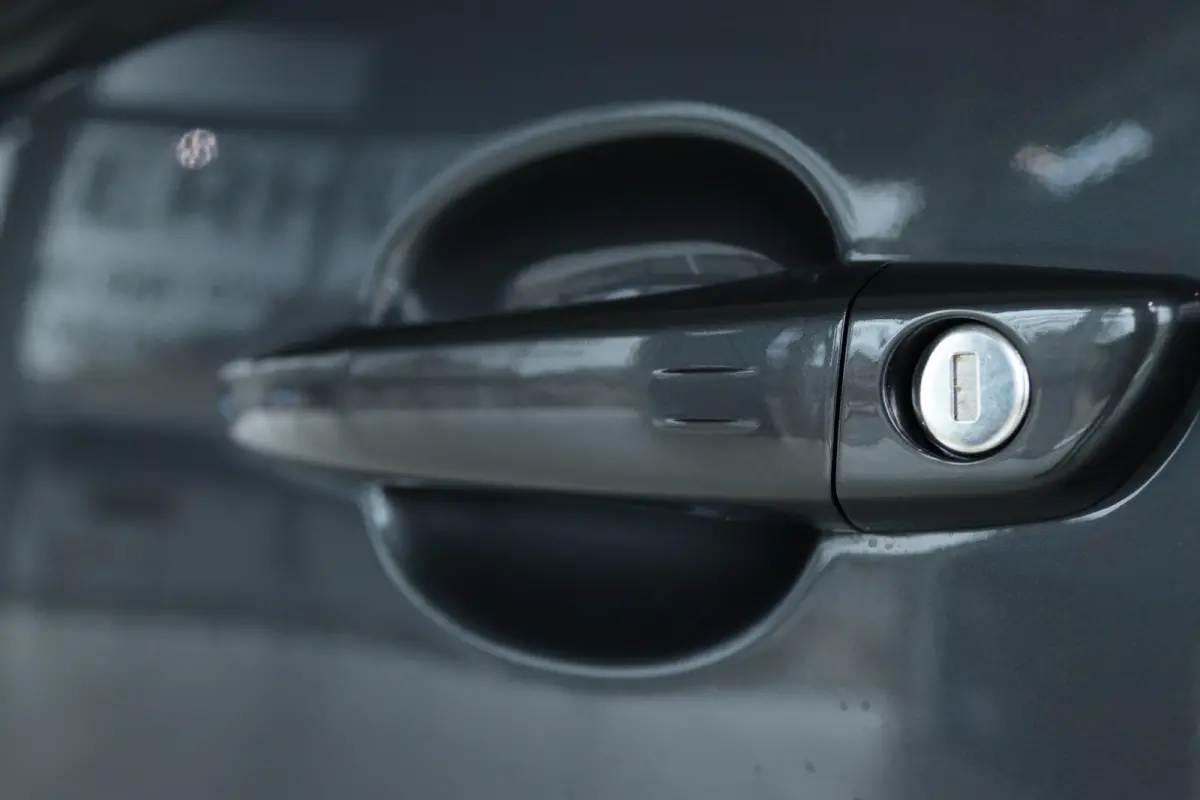 L3 136 75 kWh STX EDITION | LED | Stoel+Stuurverwarming | Betimmering | Leder | Camera | Navi | Carplay | Climate | LMV |
