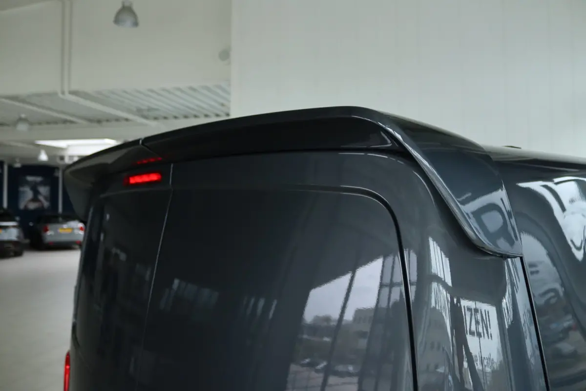 L3 136 75 kWh STX EDITION | LED | Stoel+Stuurverwarming | Betimmering | Leder | Camera | Navi | Carplay | Climate | LMV |