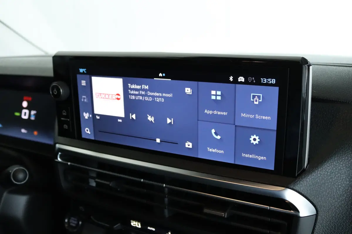L3 136 75 kWh STX EDITION | LED | Stoel+Stuurverwarming | Betimmering | Leder | Camera | Navi | Carplay | Climate | LMV |