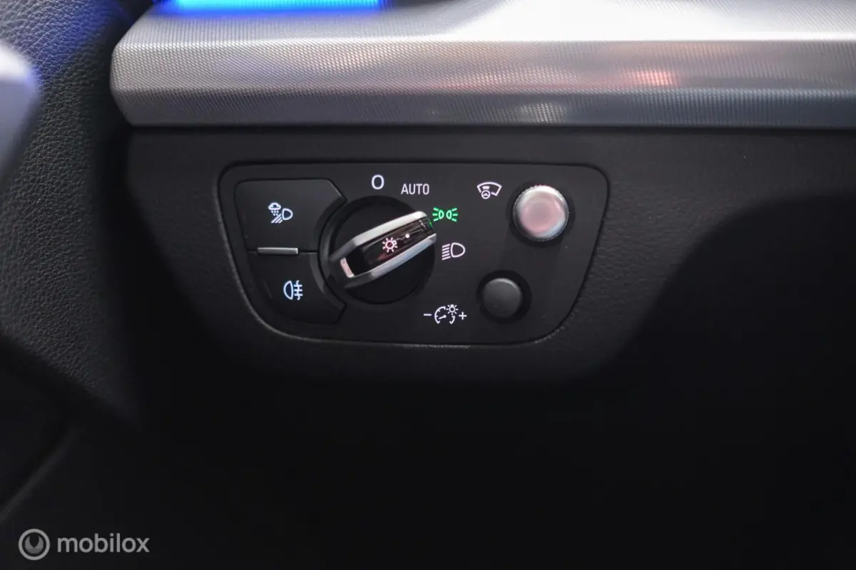 2.0 TFSI quattro Launch Edition | HUD | Virtual cockpit | Trekhaak | LED | Leder | Ambiance verlichting | Nieuw model |