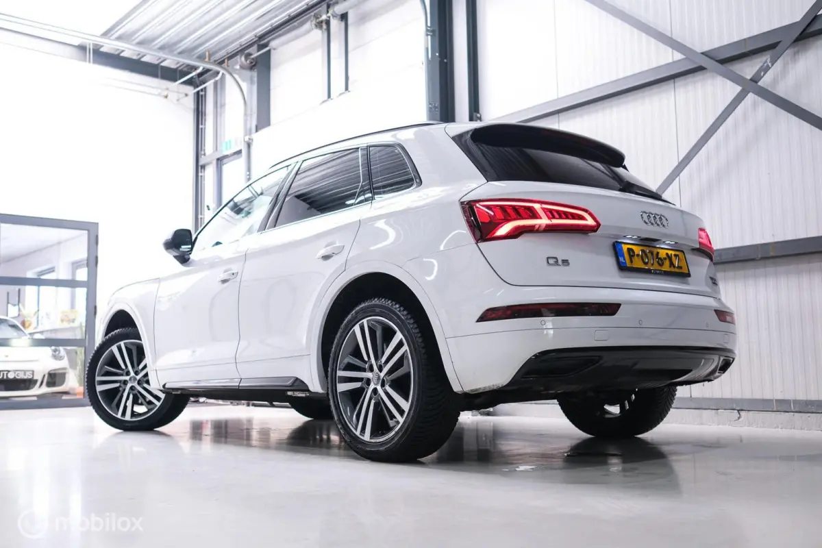 2.0 TFSI quattro Launch Edition | HUD | Virtual cockpit | Trekhaak | LED | Leder | Ambiance verlichting | Nieuw model |