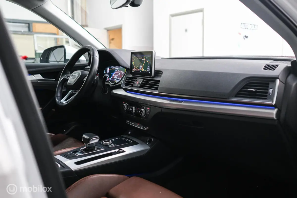 2.0 TFSI quattro Launch Edition | HUD | Virtual cockpit | Trekhaak | LED | Leder | Ambiance verlichting | Nieuw model |
