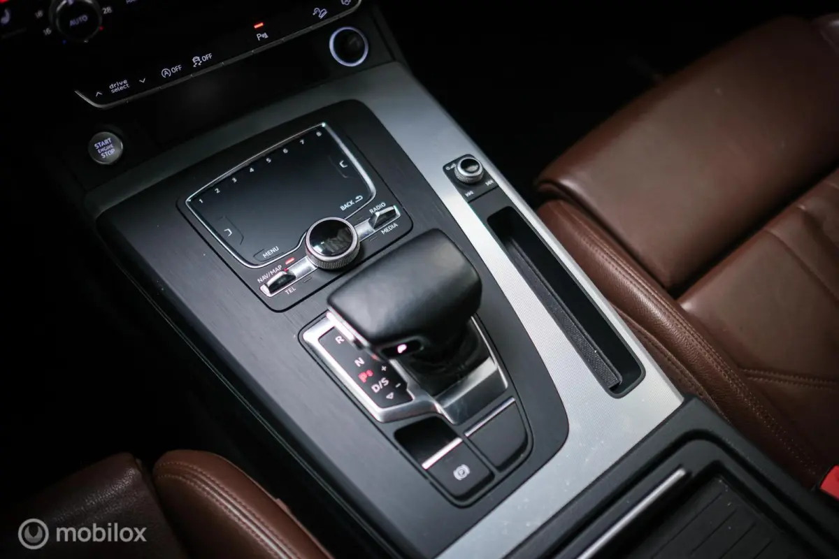 2.0 TFSI quattro Launch Edition | HUD | Virtual cockpit | Trekhaak | LED | Leder | Ambiance verlichting | Nieuw model |