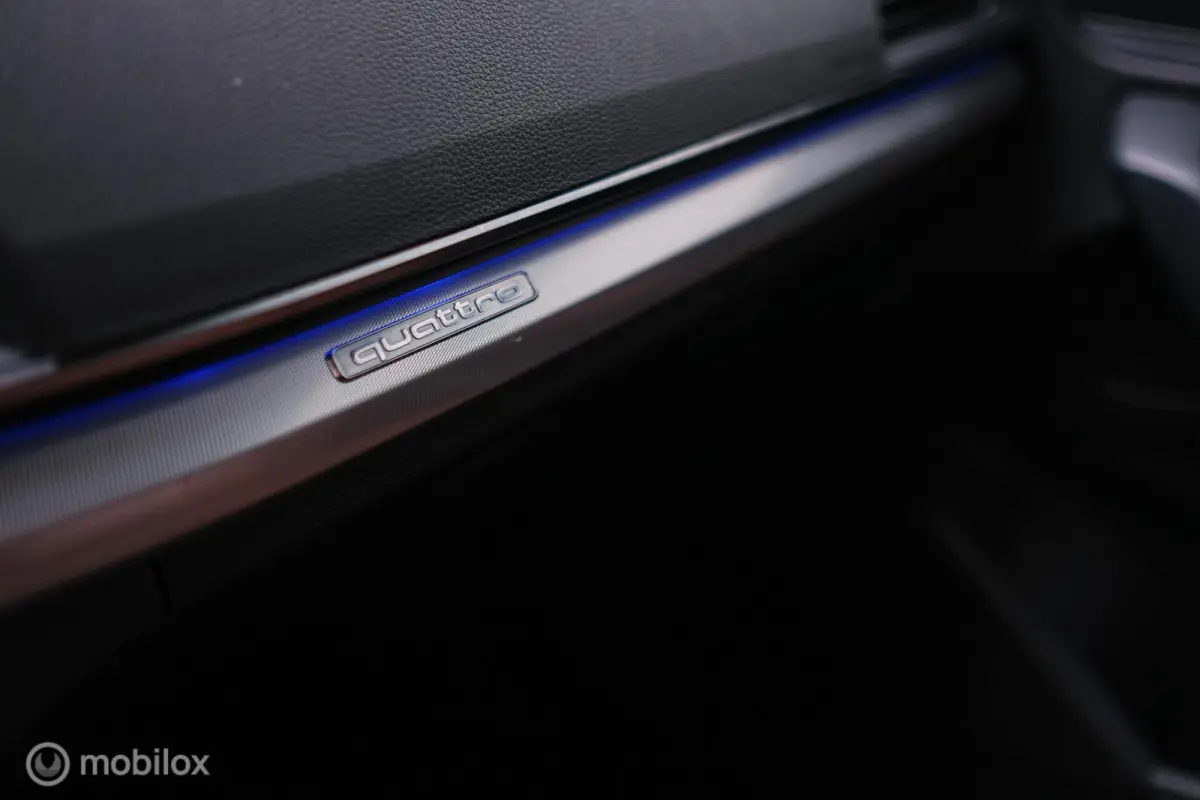 2.0 TFSI quattro Launch Edition | HUD | Virtual cockpit | Trekhaak | LED | Leder | Ambiance verlichting | Nieuw model |