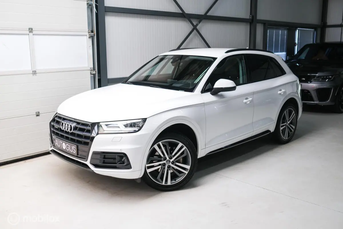 2.0 TFSI quattro Launch Edition | HUD | Virtual cockpit | Trekhaak | LED | Leder | Ambiance verlichting | Nieuw model |