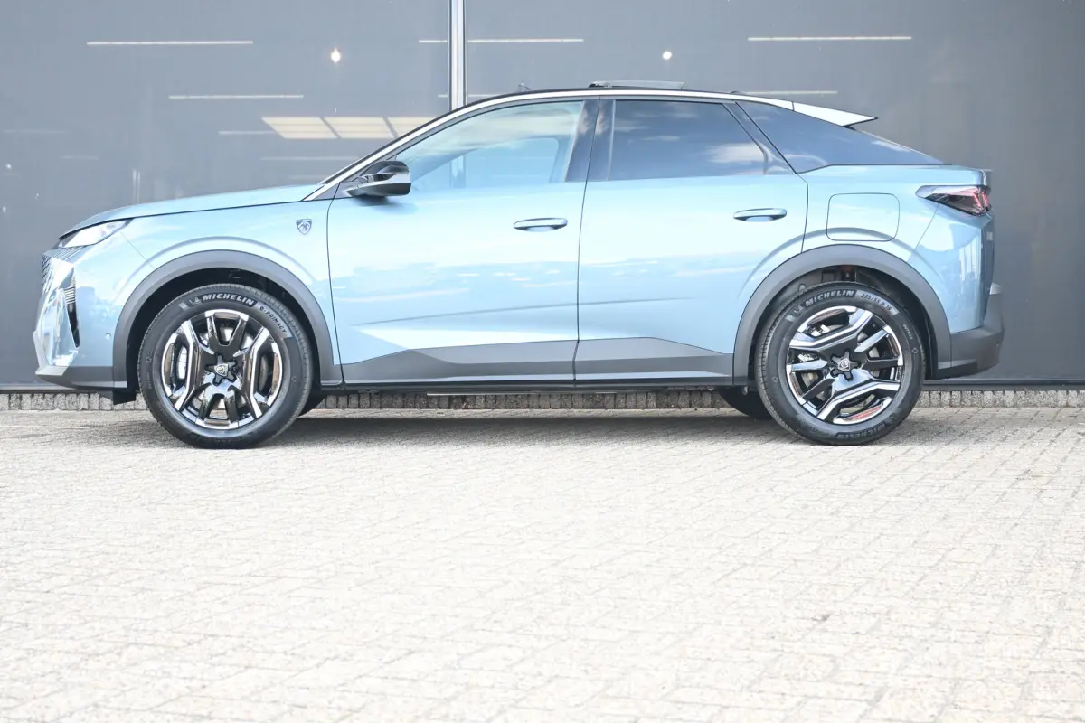 1.6 plug-in Hybrid 195 GT Exclusive Tot 8 Jaar Garantie! | Schuif-/Kanteldak | 7,4kW Lader | Adaptive Cruise | Dodehoek-Detectie | Keyless-Entry |