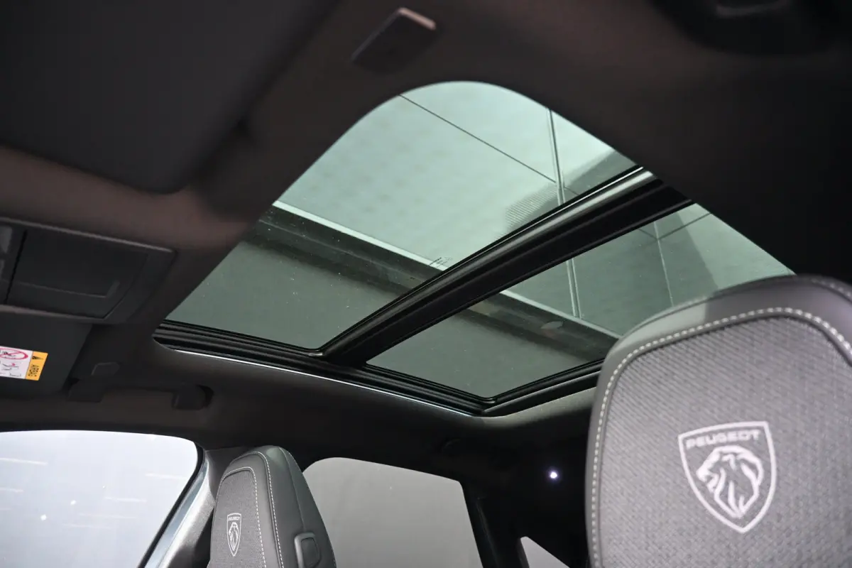 1.6 plug-in Hybrid 195 GT Exclusive Tot 8 Jaar Garantie! | Schuif-/Kanteldak | 7,4kW Lader | Adaptive Cruise | Dodehoek-Detectie | Keyless-Entry |