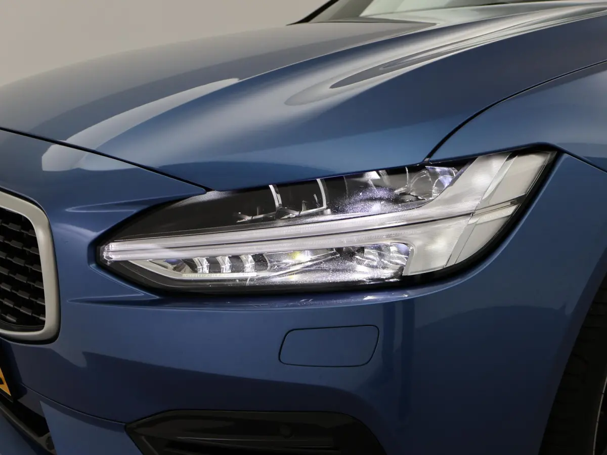 2.0 T8 AWD 390 PK R-DESIGN + BOWERS & WILKINS | HEAD-UP | ELEK. TREKHAAK | INSCRIPTION BURSTING BLUE METALLIC