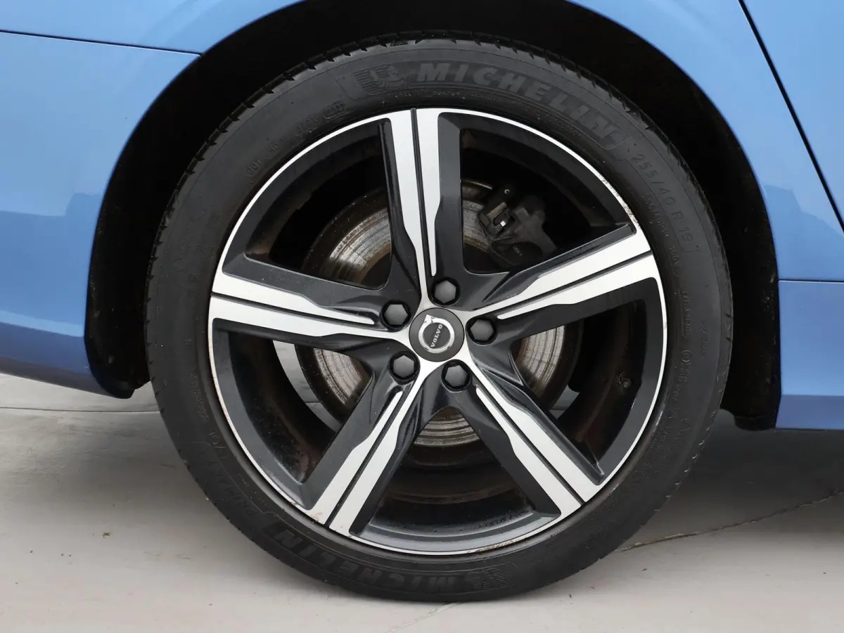 2.0 T8 AWD 390 PK R-DESIGN + BOWERS & WILKINS | HEAD-UP | ELEK. TREKHAAK | INSCRIPTION BURSTING BLUE METALLIC
