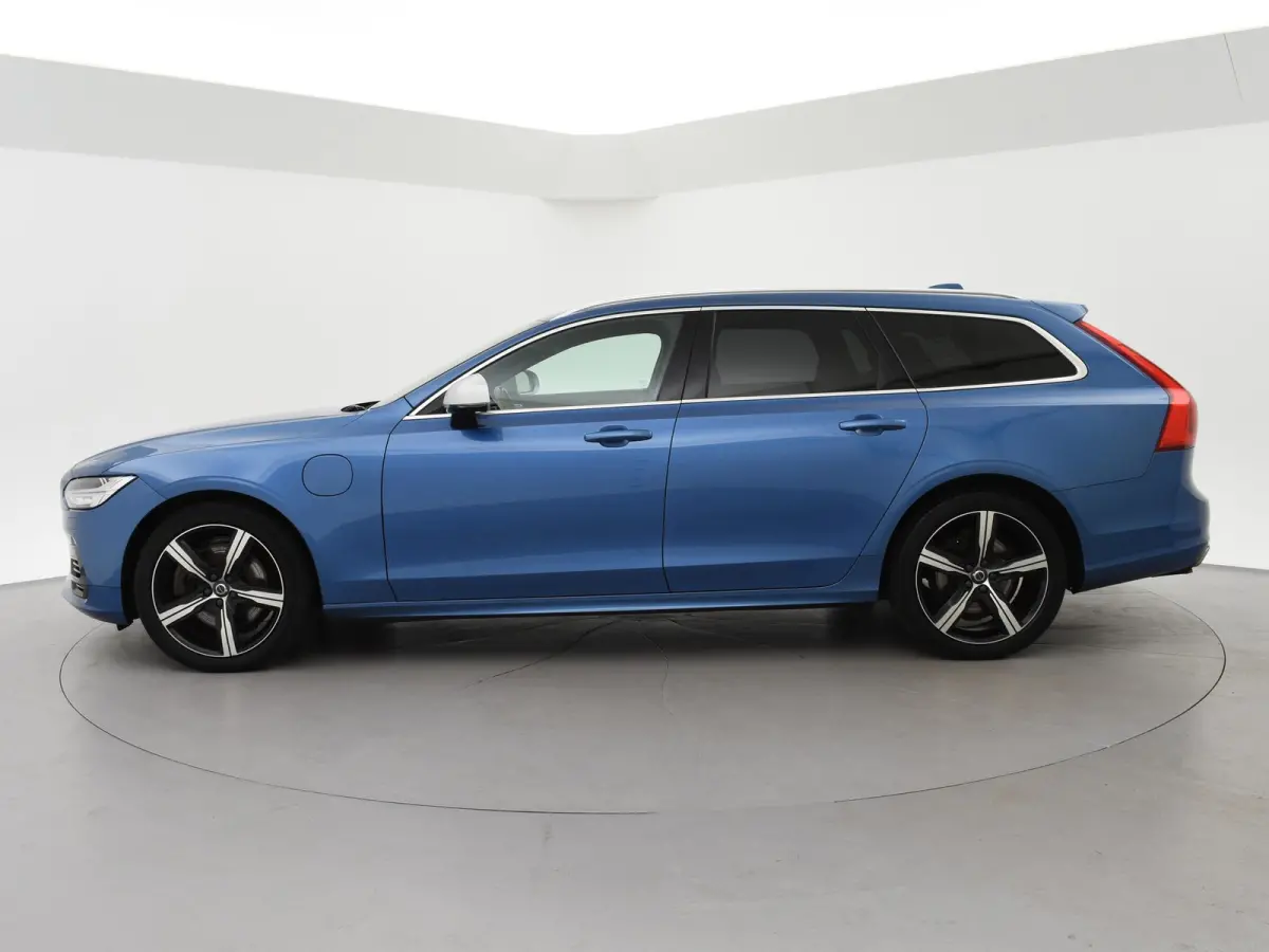 2.0 T8 AWD 390 PK R-DESIGN + BOWERS & WILKINS | HEAD-UP | ELEK. TREKHAAK | INSCRIPTION BURSTING BLUE METALLIC