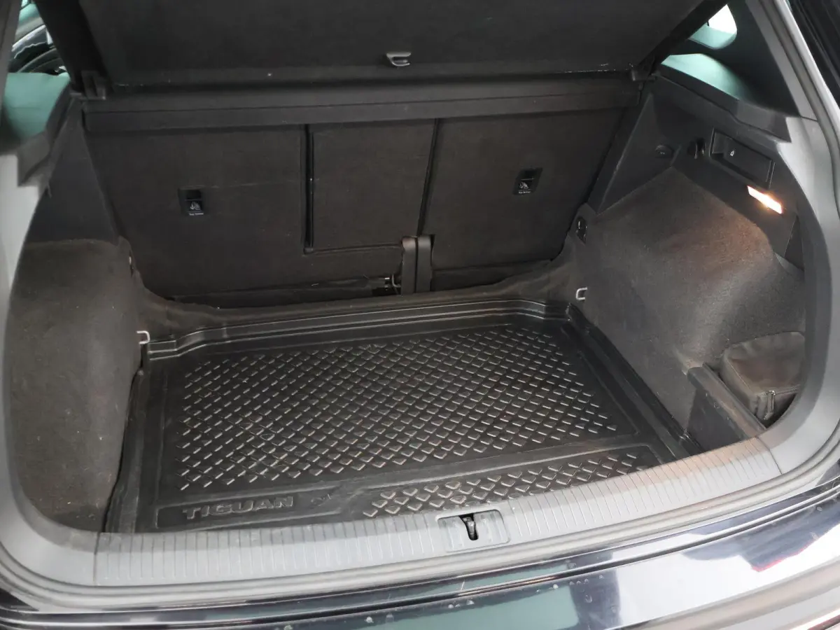 1.5 TSI ACT DSG R-LINE + PANORAMA | LEDER | VIRTUAL COCKPIT | MASSAGE | ADAPTIVE CRUISE