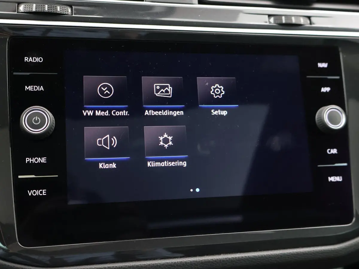 1.5 TSI ACT DSG R-LINE + PANORAMA | LEDER | VIRTUAL COCKPIT | MASSAGE | ADAPTIVE CRUISE