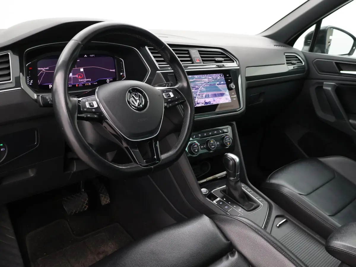 1.5 TSI ACT DSG R-LINE + PANORAMA | LEDER | VIRTUAL COCKPIT | MASSAGE | ADAPTIVE CRUISE