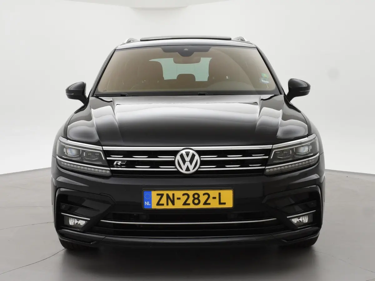 1.5 TSI ACT DSG R-LINE + PANORAMA | LEDER | VIRTUAL COCKPIT | MASSAGE | ADAPTIVE CRUISE