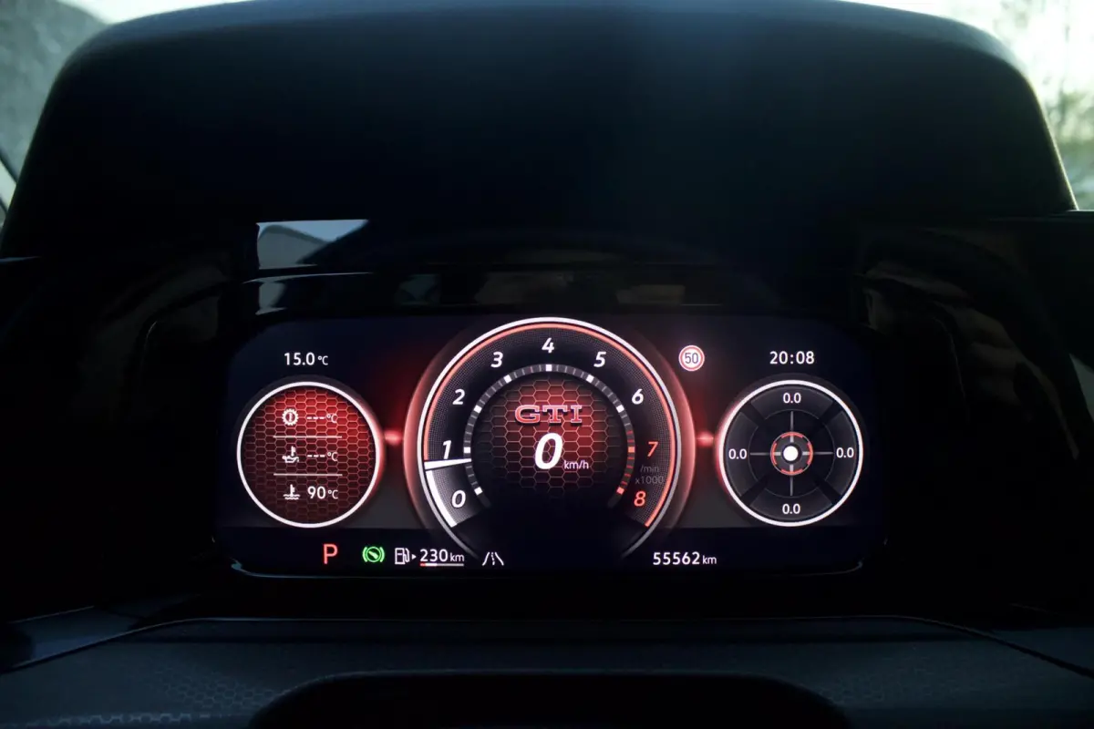 8 GTI Clubsport | Pano - Head Up - Camera