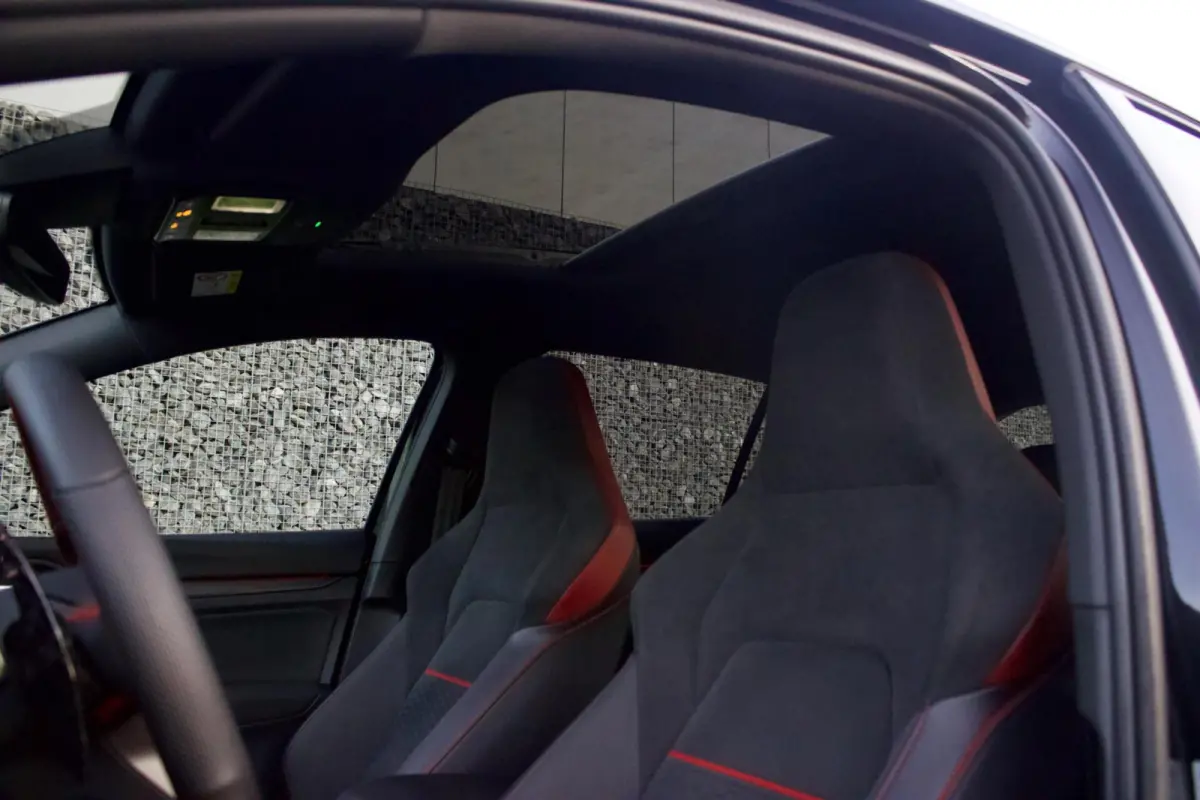 8 GTI Clubsport | Pano - Head Up - Camera