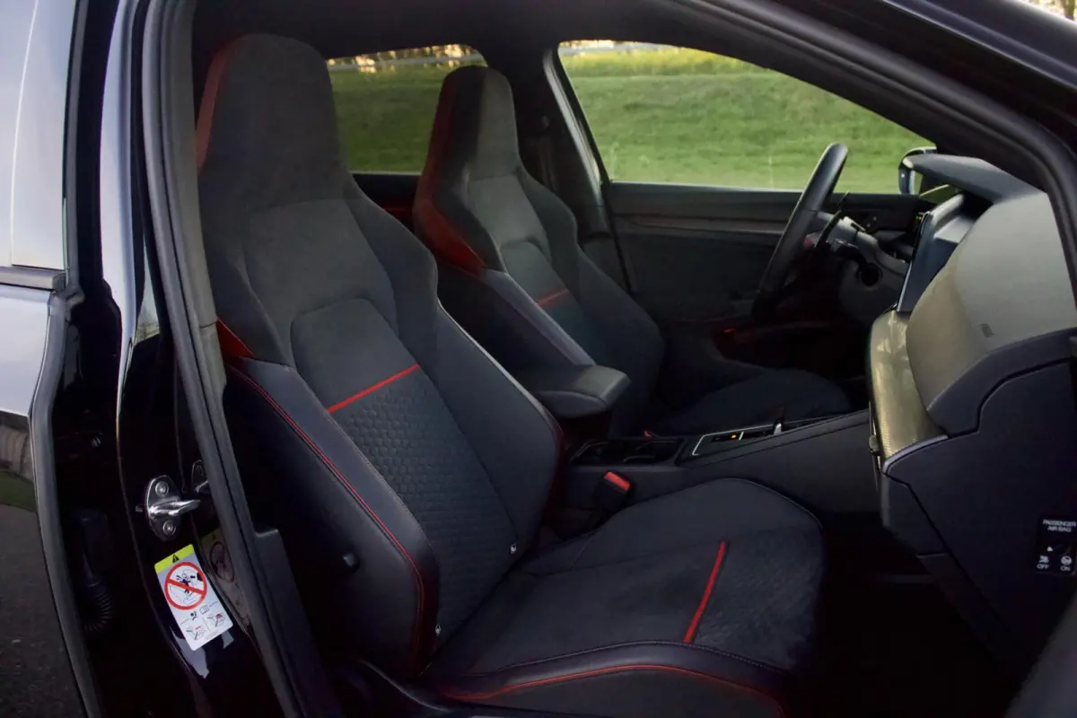8 GTI Clubsport | Pano - Head Up - Camera