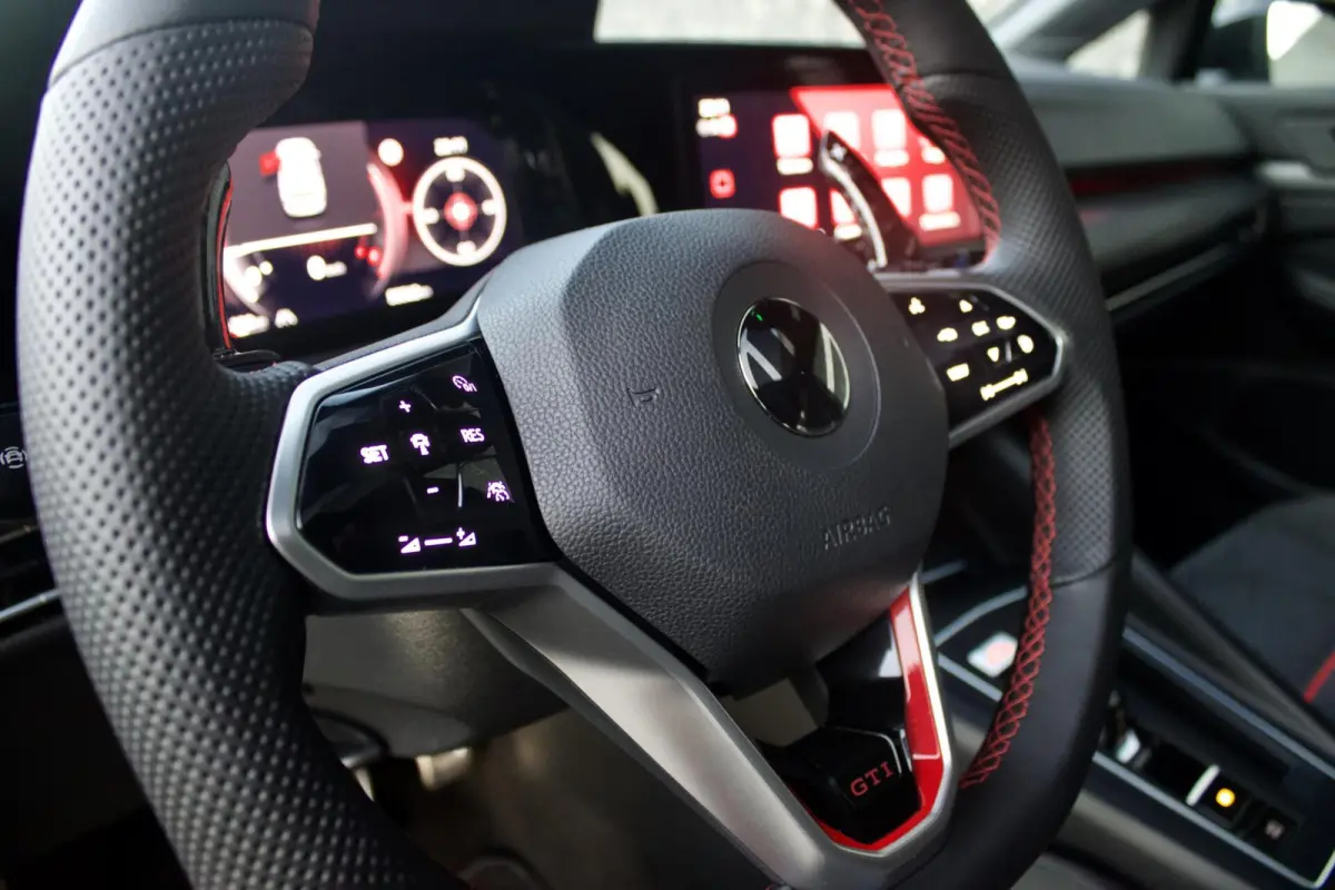 8 GTI Clubsport | Pano - Head Up - Camera
