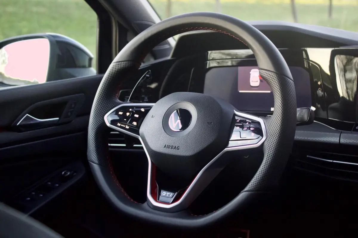 8 GTI Clubsport | Pano - Head Up - Camera