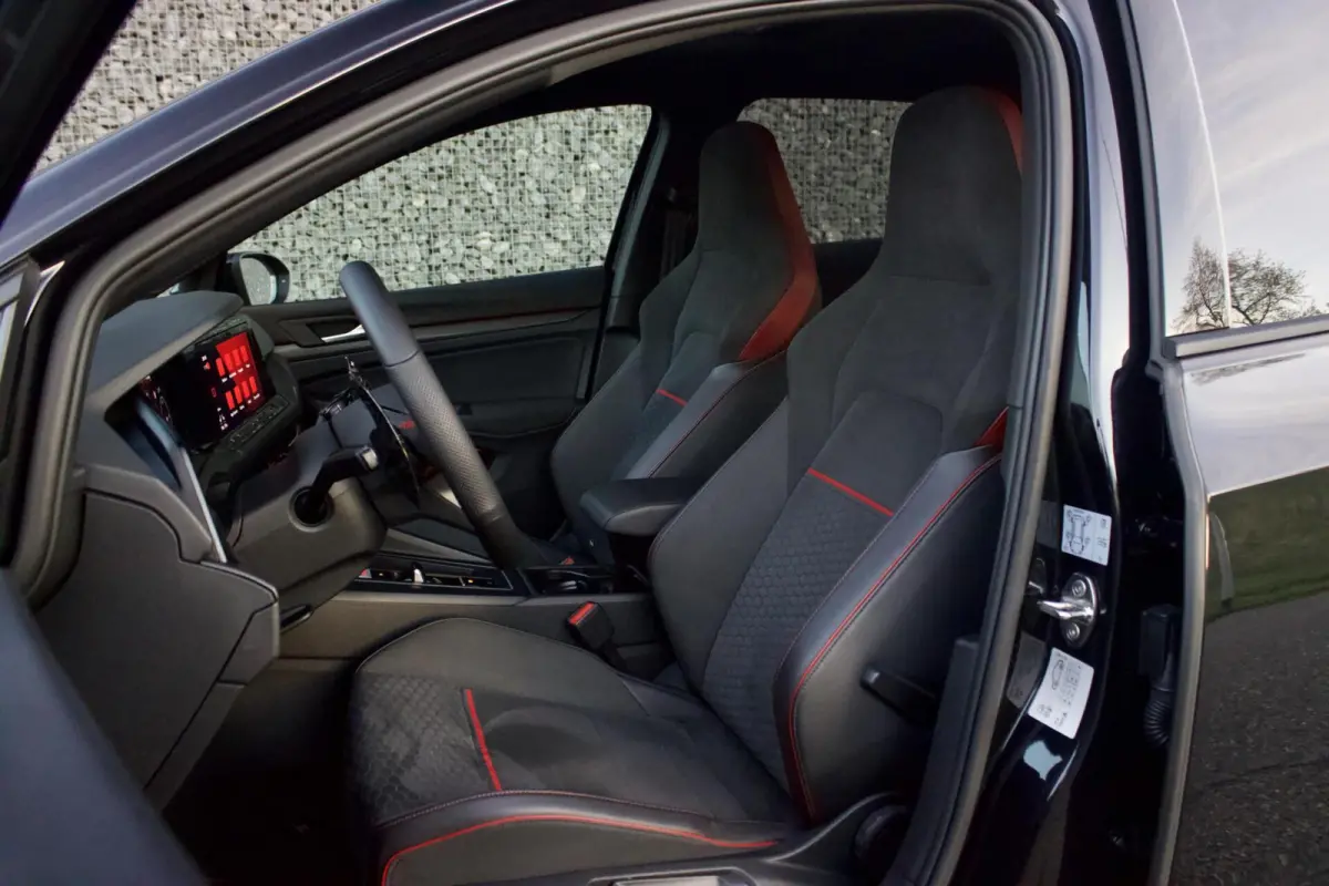 8 GTI Clubsport | Pano - Head Up - Camera