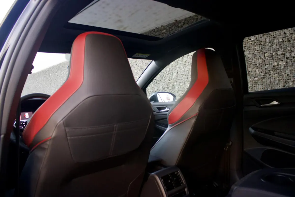 8 GTI Clubsport | Pano - Head Up - Camera