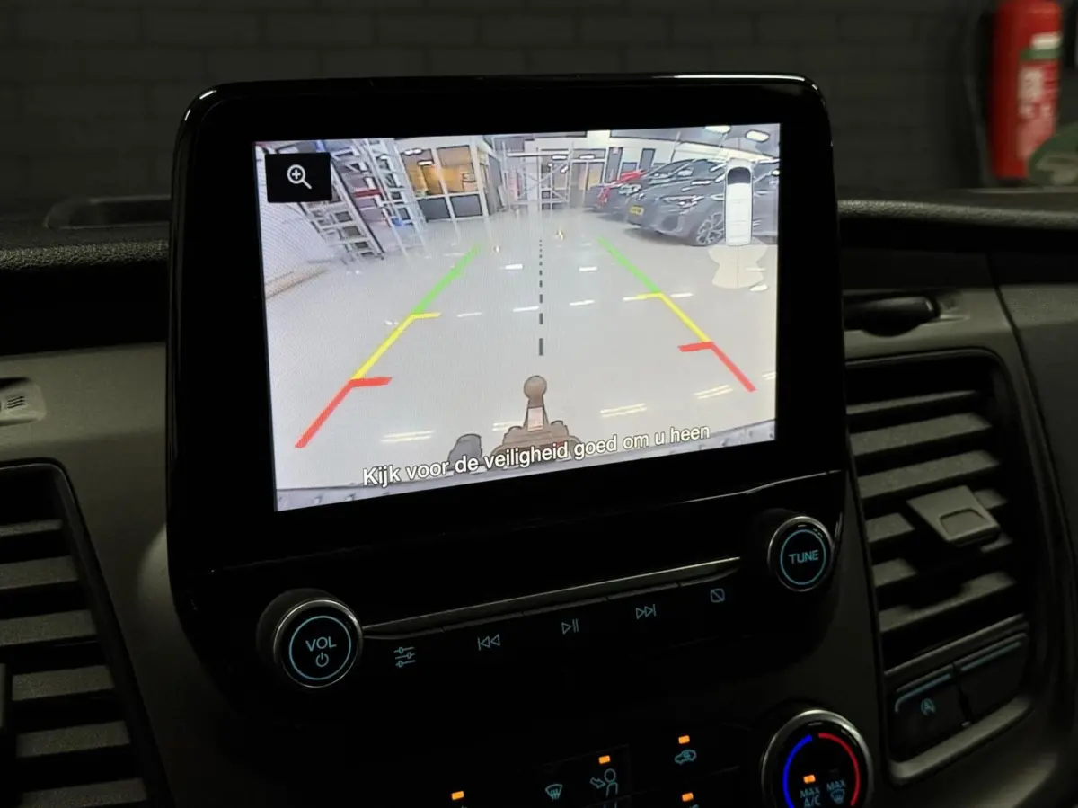 320 2.0 TDCI L2H1 Trend DC | CarPlay