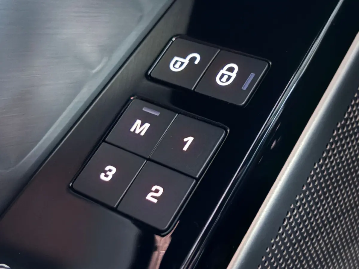3.0 D275 AWD SE Panorama Meridian Dealer O.H