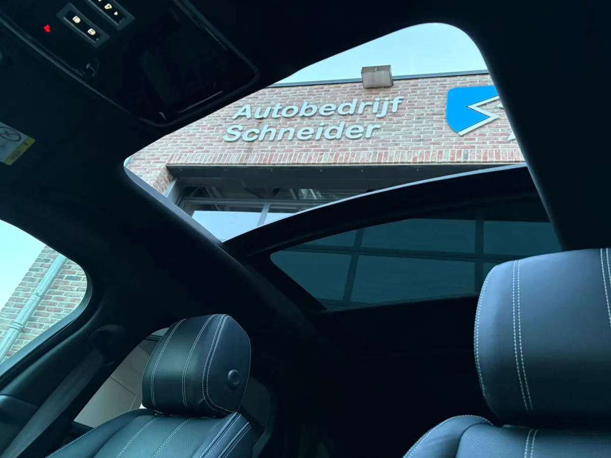 3.0 D275 AWD SE Panorama Meridian Dealer O.H