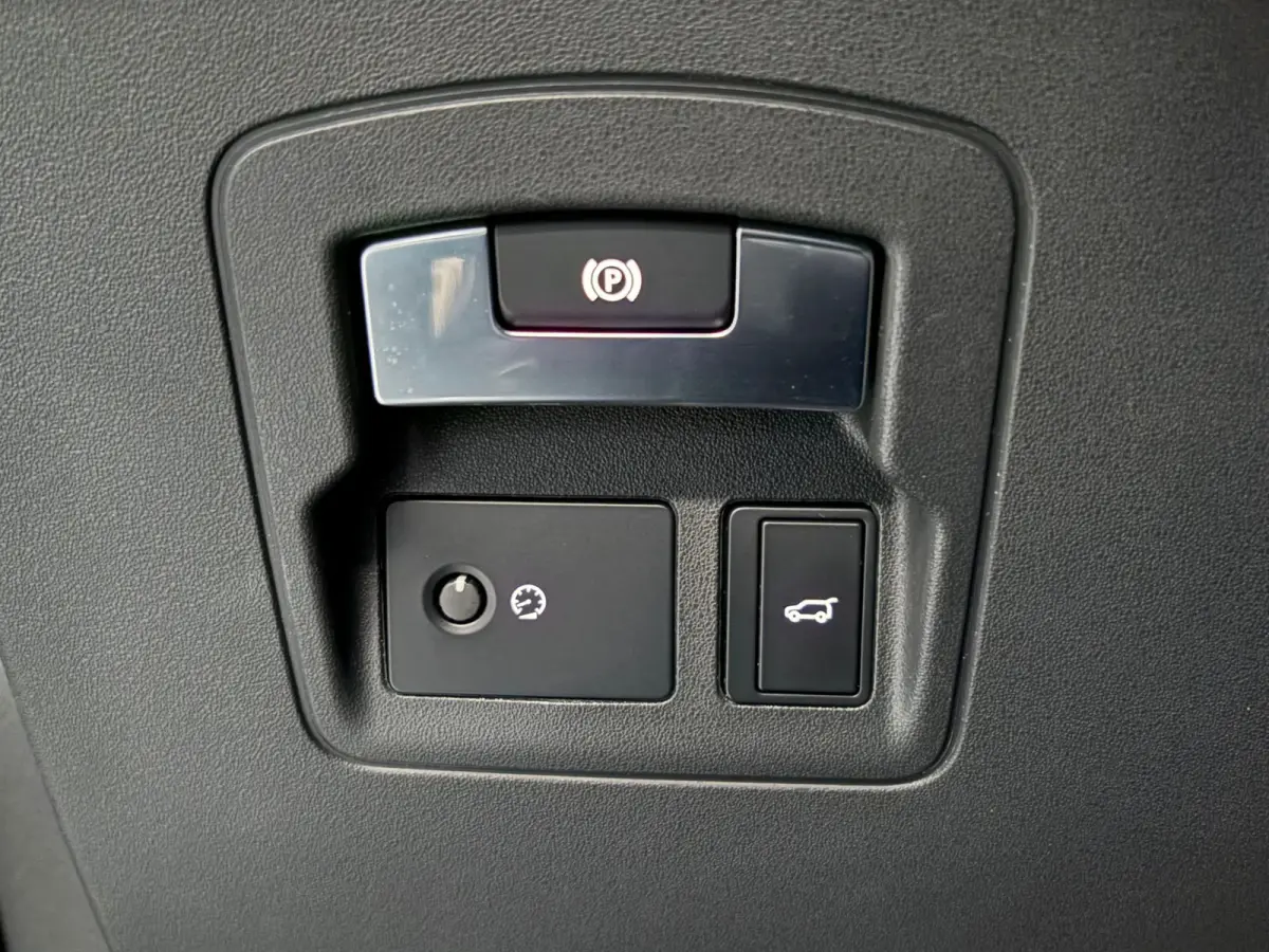 3.0 D275 AWD SE Panorama Meridian Dealer O.H