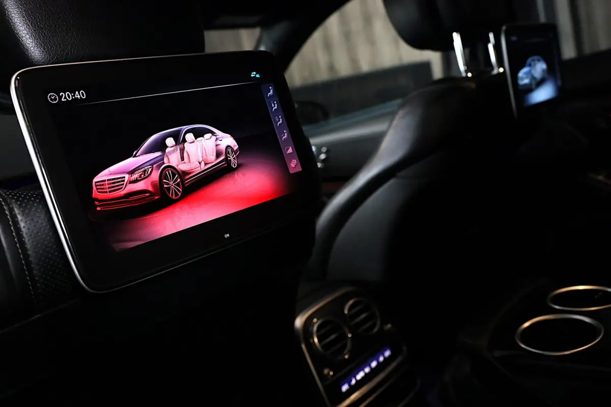 500 Lang AMG Line / Acc / Lane Assist / Dode Hoek / 360 Camera / Chauffeurspakket / Schermen / Pano / Led