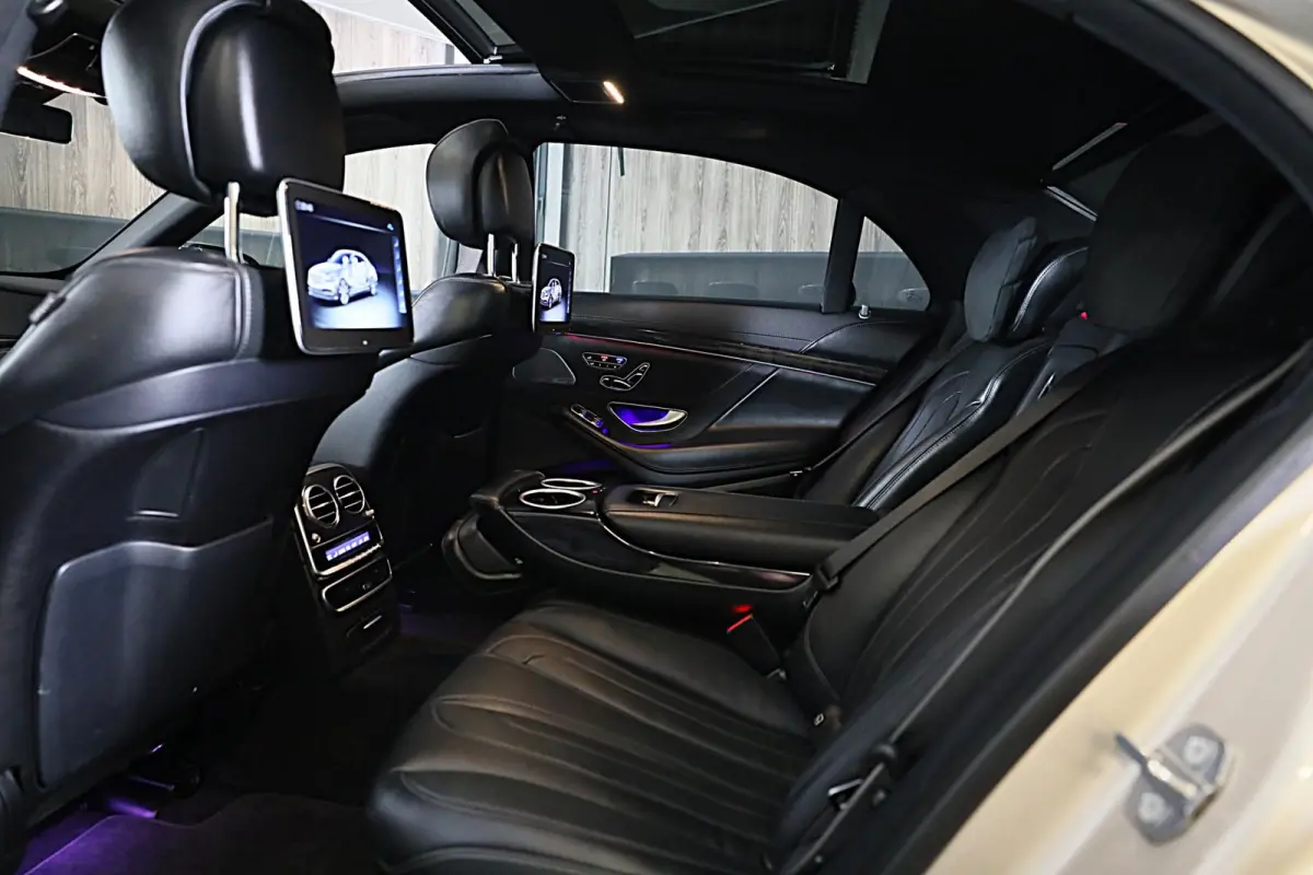 500 Lang AMG Line / Acc / Lane Assist / Dode Hoek / 360 Camera / Chauffeurspakket / Schermen / Pano / Led