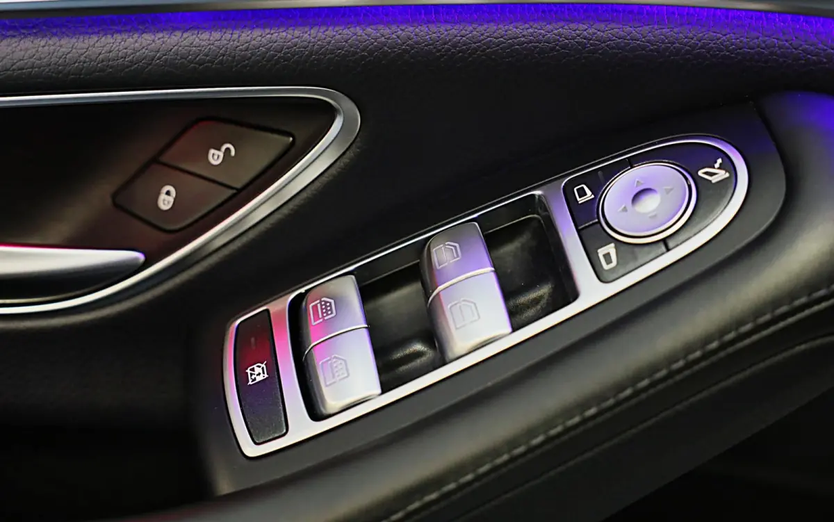 500 Lang AMG Line / Acc / Lane Assist / Dode Hoek / 360 Camera / Chauffeurspakket / Schermen / Pano / Led